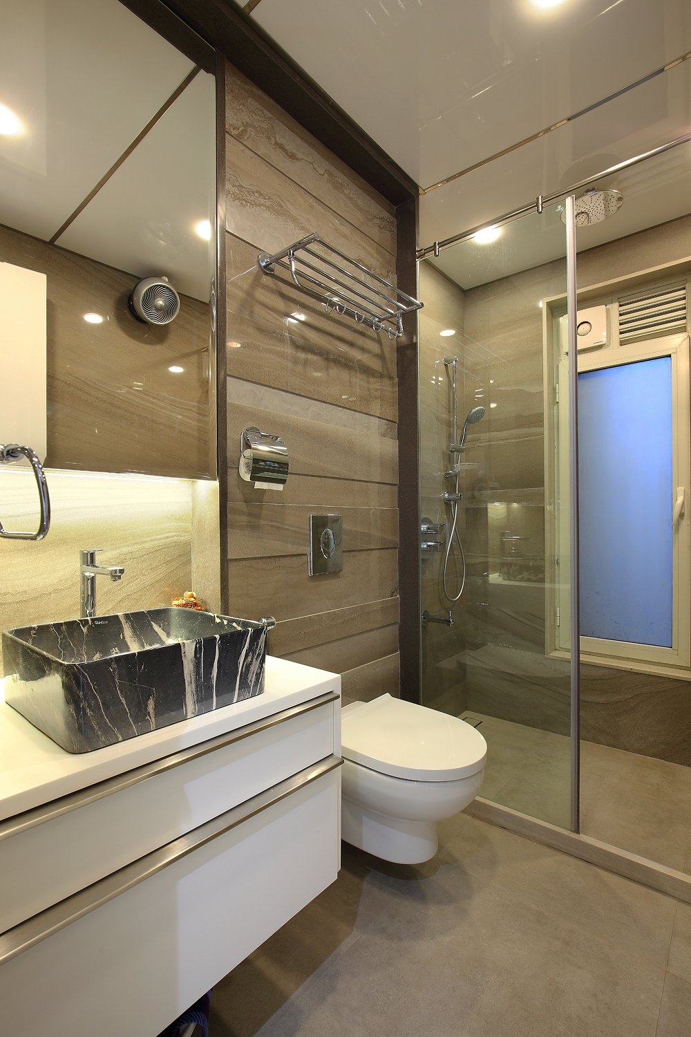 18 - MASTER TOILET 3 1