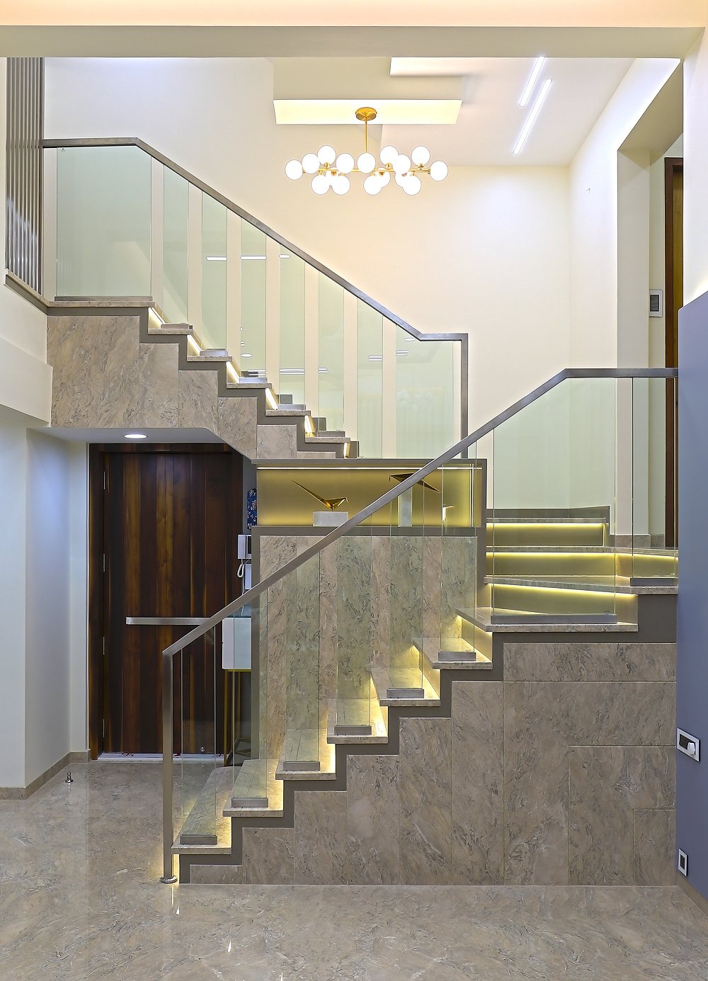 9 - STAIRCASE 1